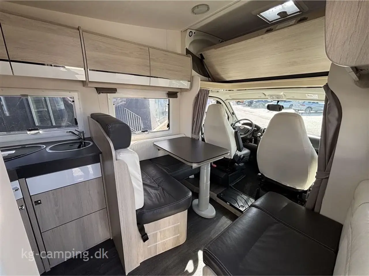 Billede 6 - 2021 - Chausson First Line C717   Rummelig familiecamper med masser af komfort!  Vejet til 3032kg inkl 1/2 Tank.