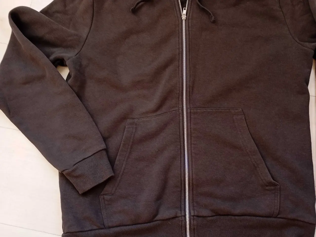 Billede 3 - Hoodie / hættetrøje med lynlås. Grå