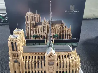 Notre-Dame Lego architecture