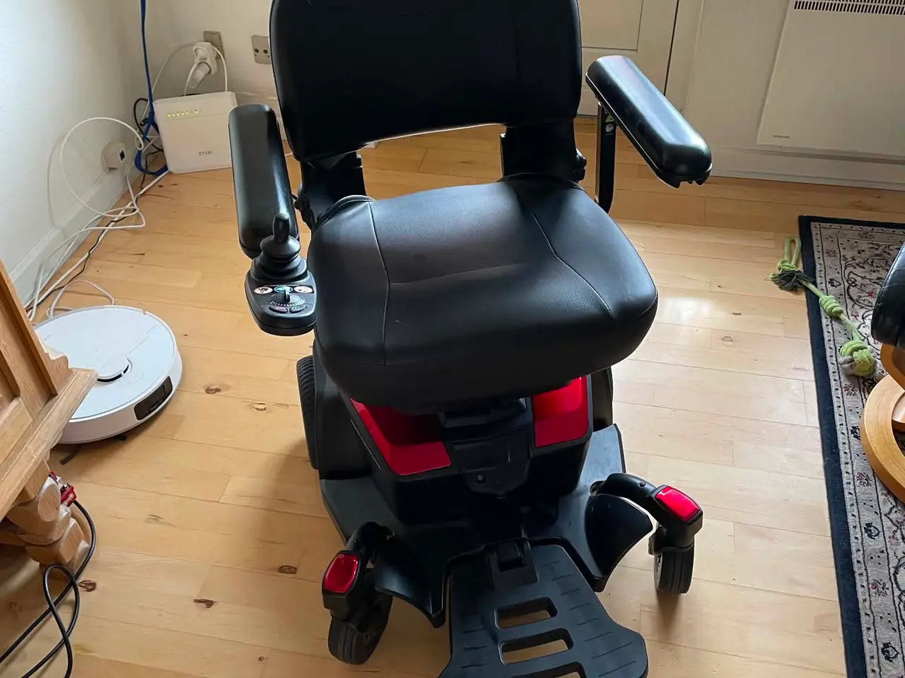 Billede 1 - Pride Mobility Go Chair el-kørestol – Som ny (Brug