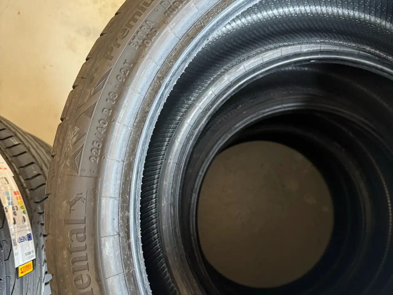 Billede 4 - 225/40R18 Sommerdæk