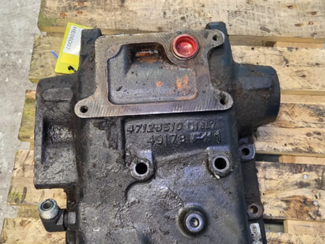 Billede 7 - New Holland T6030 Dæksel 47126510