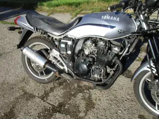 Yamaha XJ 600 motor og reservedele å 85-92