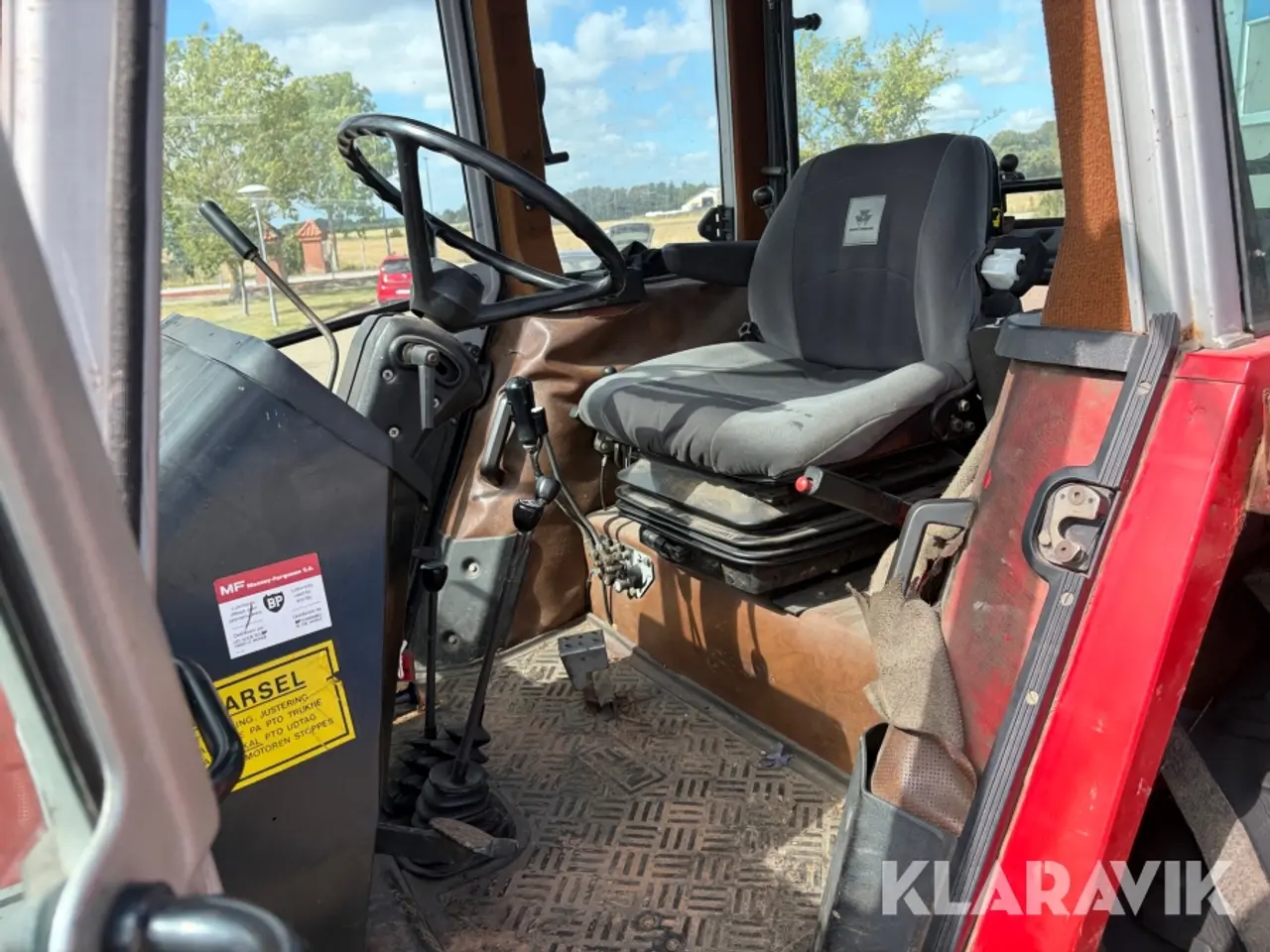 Billede 10 - Traktor Massey-Ferguson 690 RJ med frontlift og tilbehør