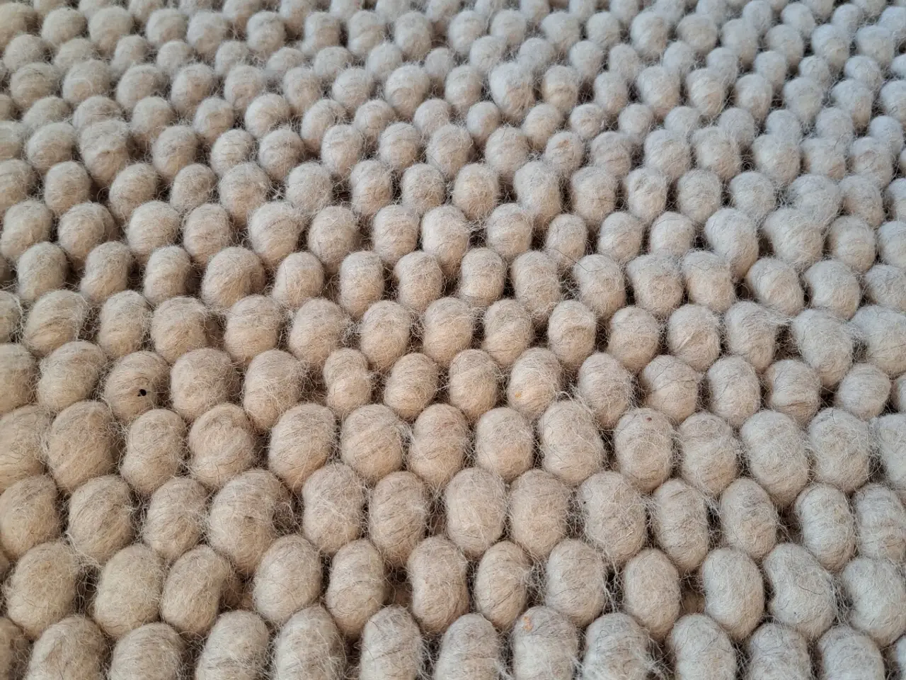 Billede 3 - HAY Peas tæppe