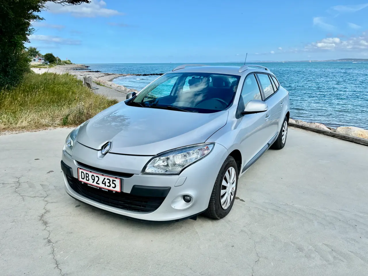 Billede 1 - Fin Renault megan med anhængertræk 