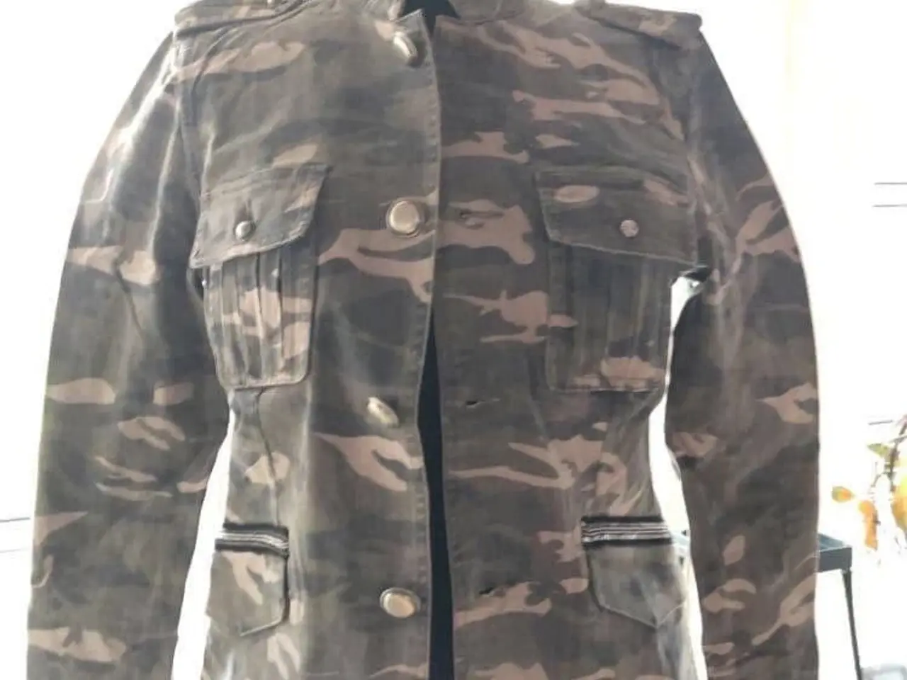 Billede 1 - Fede nye army jakker KUN STR S
