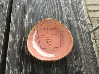 Domi askebæger gammelt
