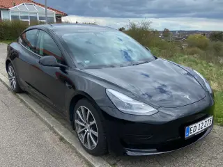 TESLA MODEL 3 – NYSYNET OG TJEKKET AF TESLA!