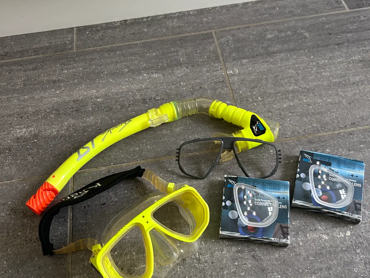 Billede 2 - Dykkersæt med finner, maske og snorkel