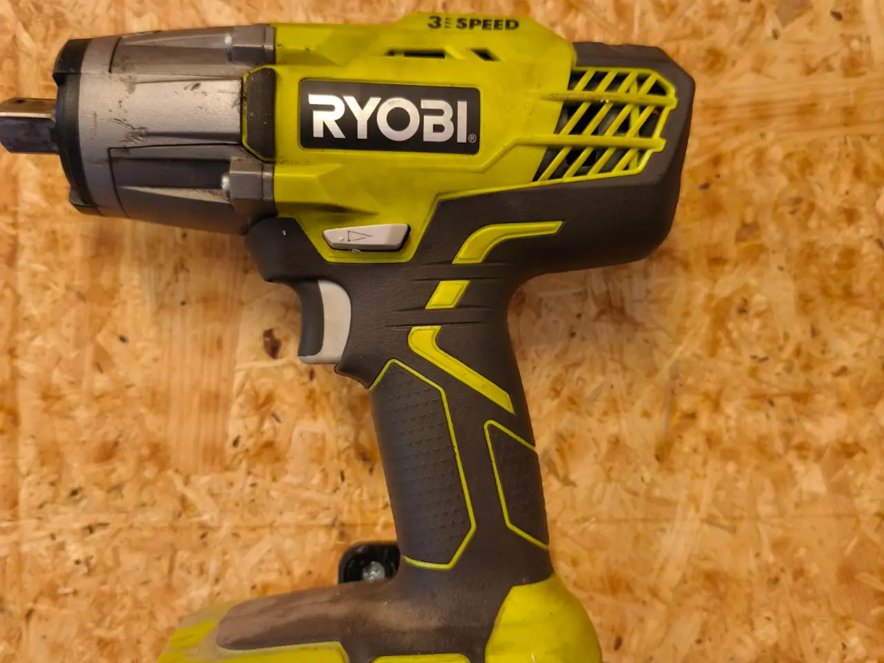 Billede 2 - Ryobi ONE+ værktøjsholder – 3D-printet vægholder