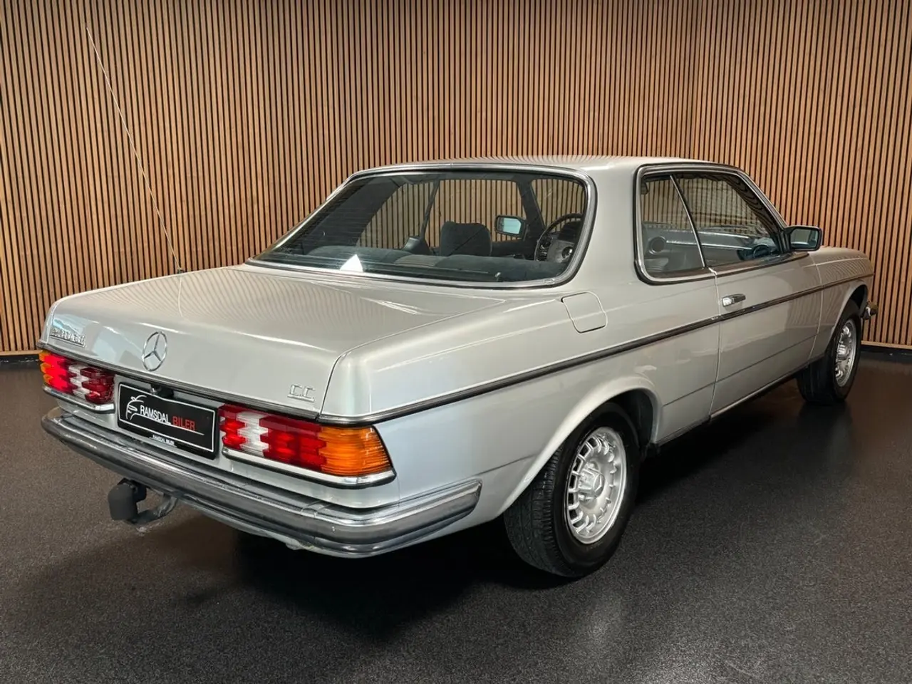 Billede 6 - Mercedes 230 CE 2,3 Coupé aut.