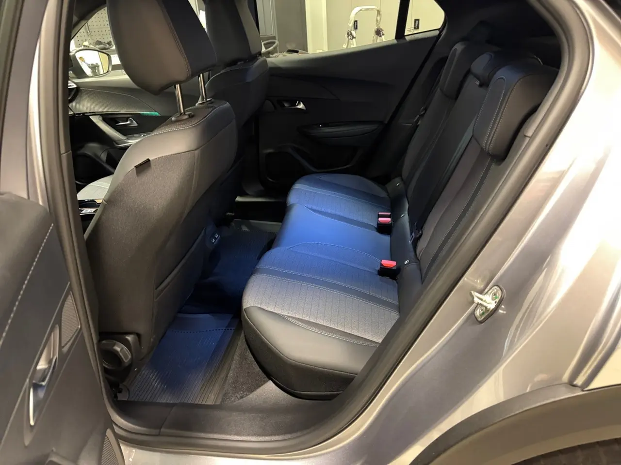 Billede 11 - Peugeot e-2008 50 Allure Pack