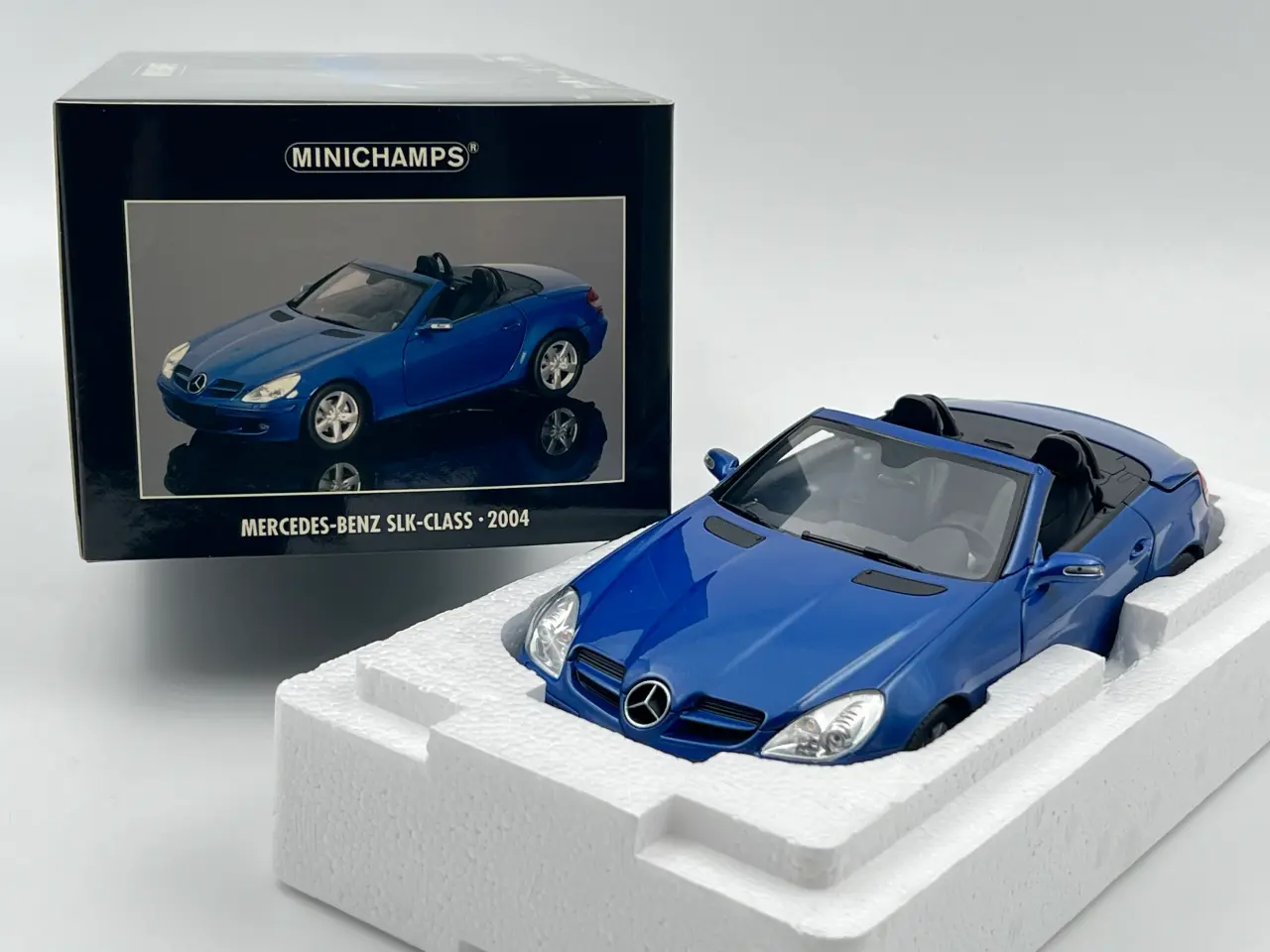 Billede 10 - 2004 Mercedes-Benz SLK 1:18 Sjælden udbudt model