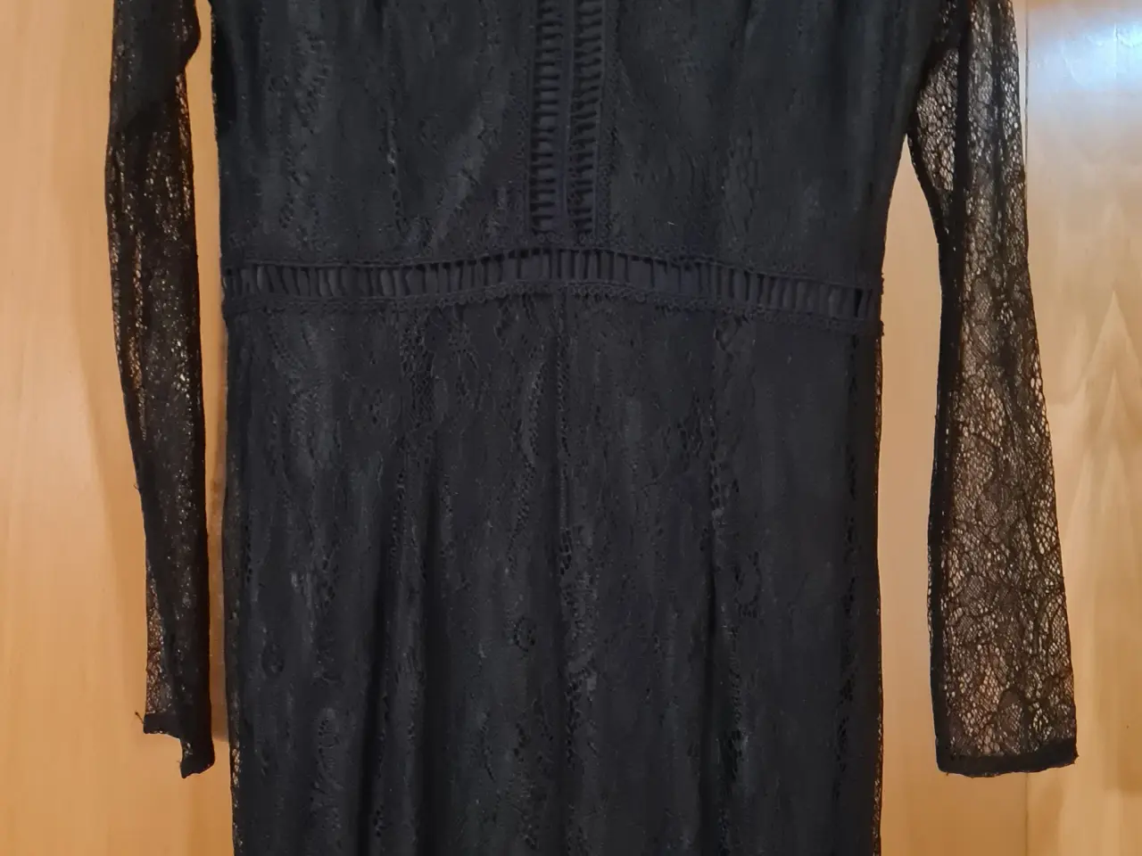 Billede 1 - Ny kjole str XS 34 Soaked in Luxury