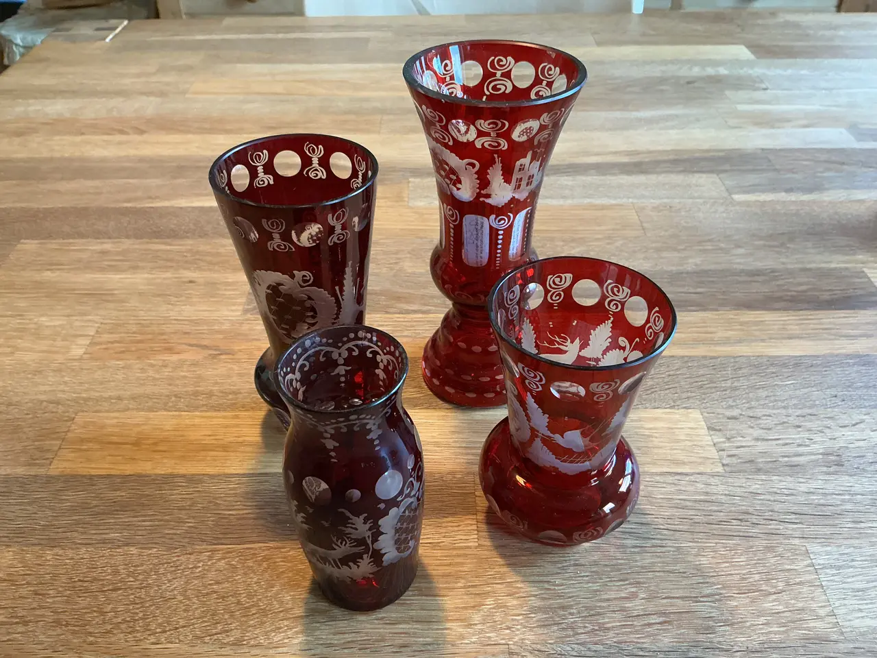 Billede 1 - Böhmisk krystal. 4 “ julede “vaser. 