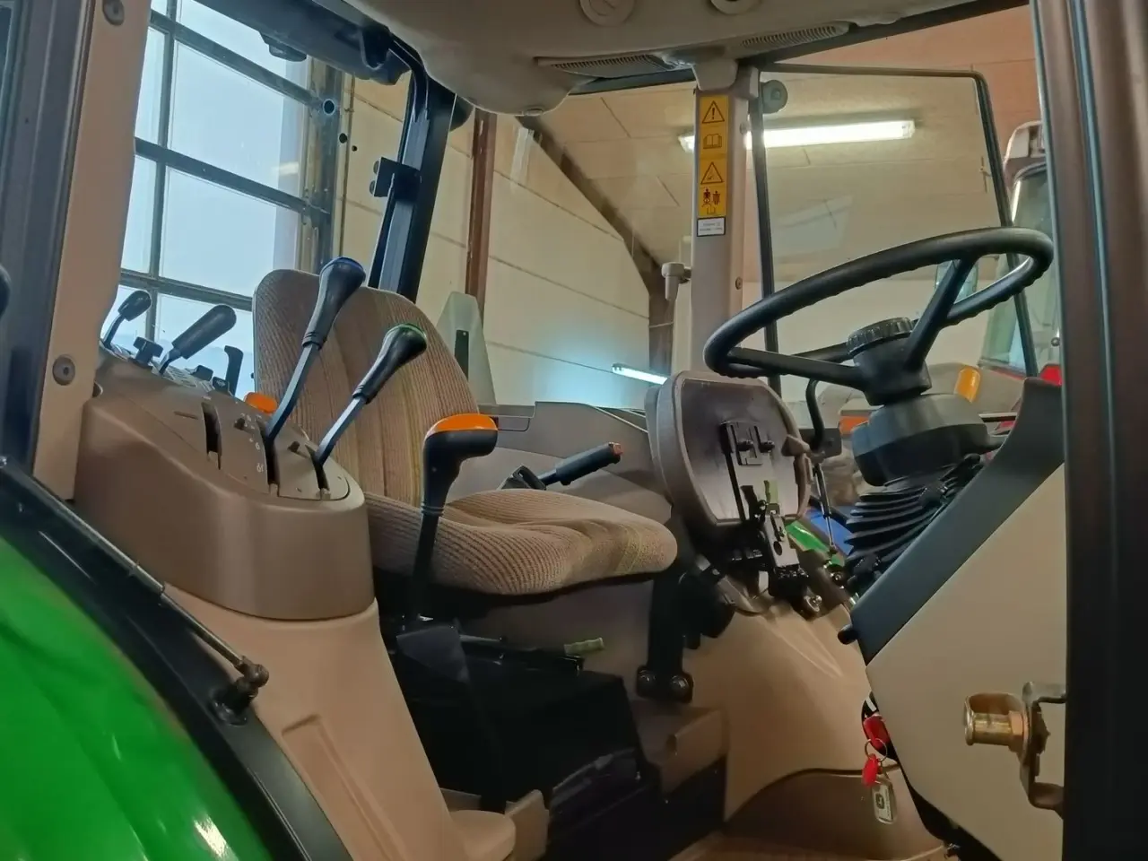 Billede 15 - John Deere 5070M med 40 km/t gearkasse