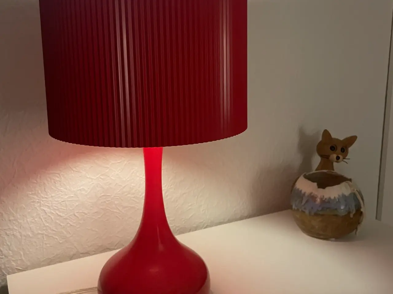 Billede 2 - Flot rød bordlampe
