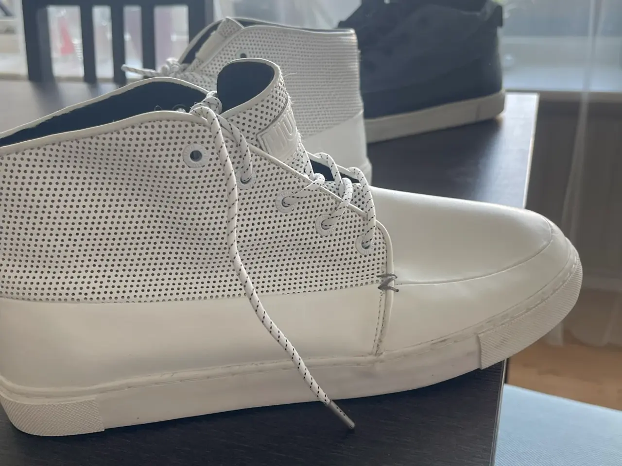 Billede 4 - 2 stk sko 499kr