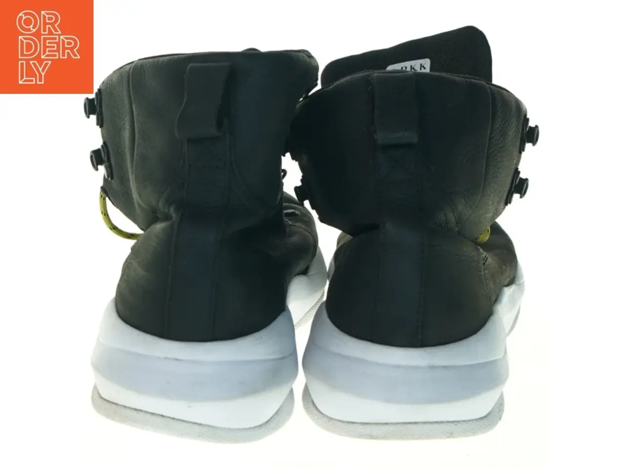 Billede 2 - Sorte sneakers med højt skaft fra Arkk (str. 30 cm lang)