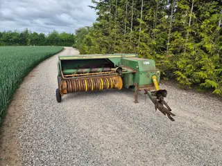 John Deere 346 Småballepresser