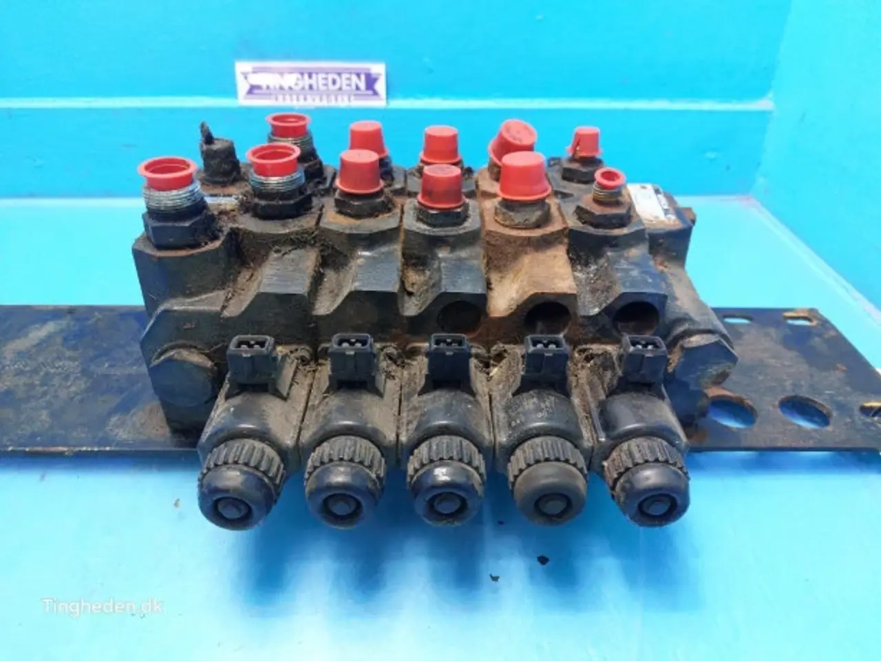 Billede 3 - New Holland FX38 Ventilblock 84043951