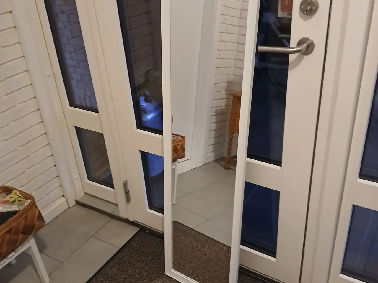 Billede 3 - Spejl med hvid ramme