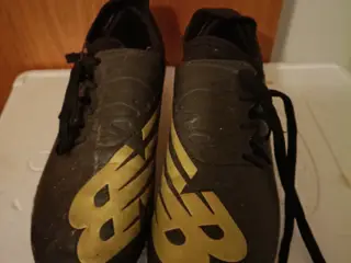 Fodbold støvler sælges