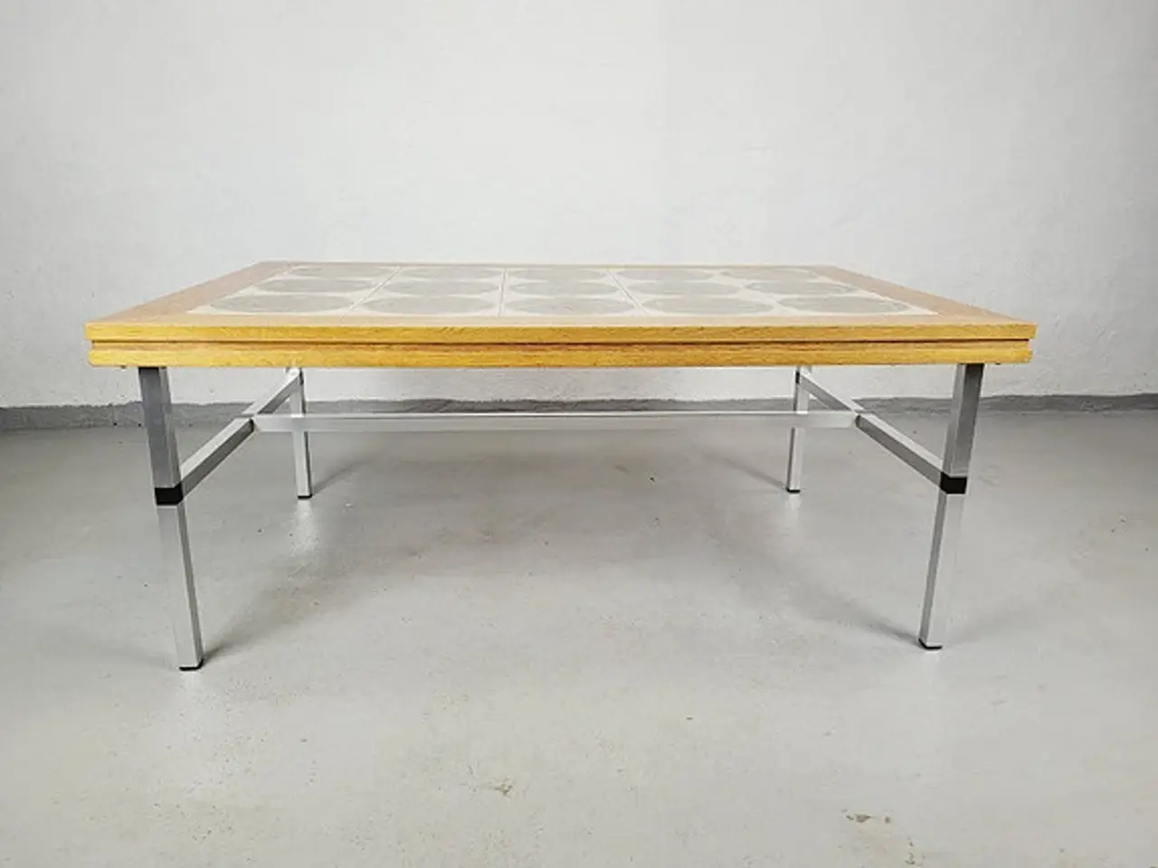 Billede 5 - Retro Kakkel Sofabord Tidløs i Egetræ og Aluminium