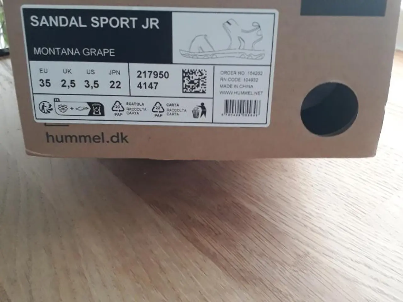 Billede 3 - Flot lilla sandal fra Hummel