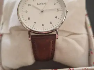 Dameur I mærket Lorus
