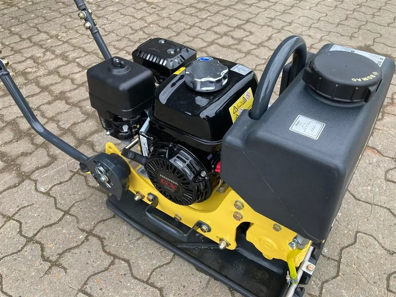 Billede 5 - Bomag BVP 10/36 Monteret med vandtank og spredebom