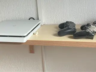 Playstation med 3 stk kontrollere