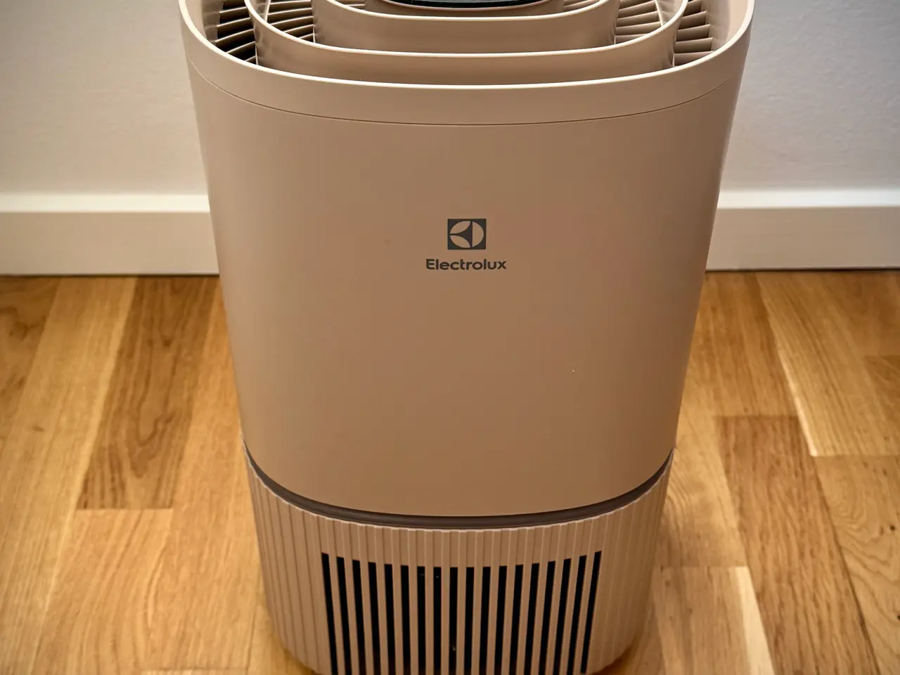 Billede 2 - Electrolux Pure 500 Luftrenser (Walnut Beige) – ny