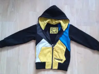 Desigual hatte trøje str 3-4 år, 30kr