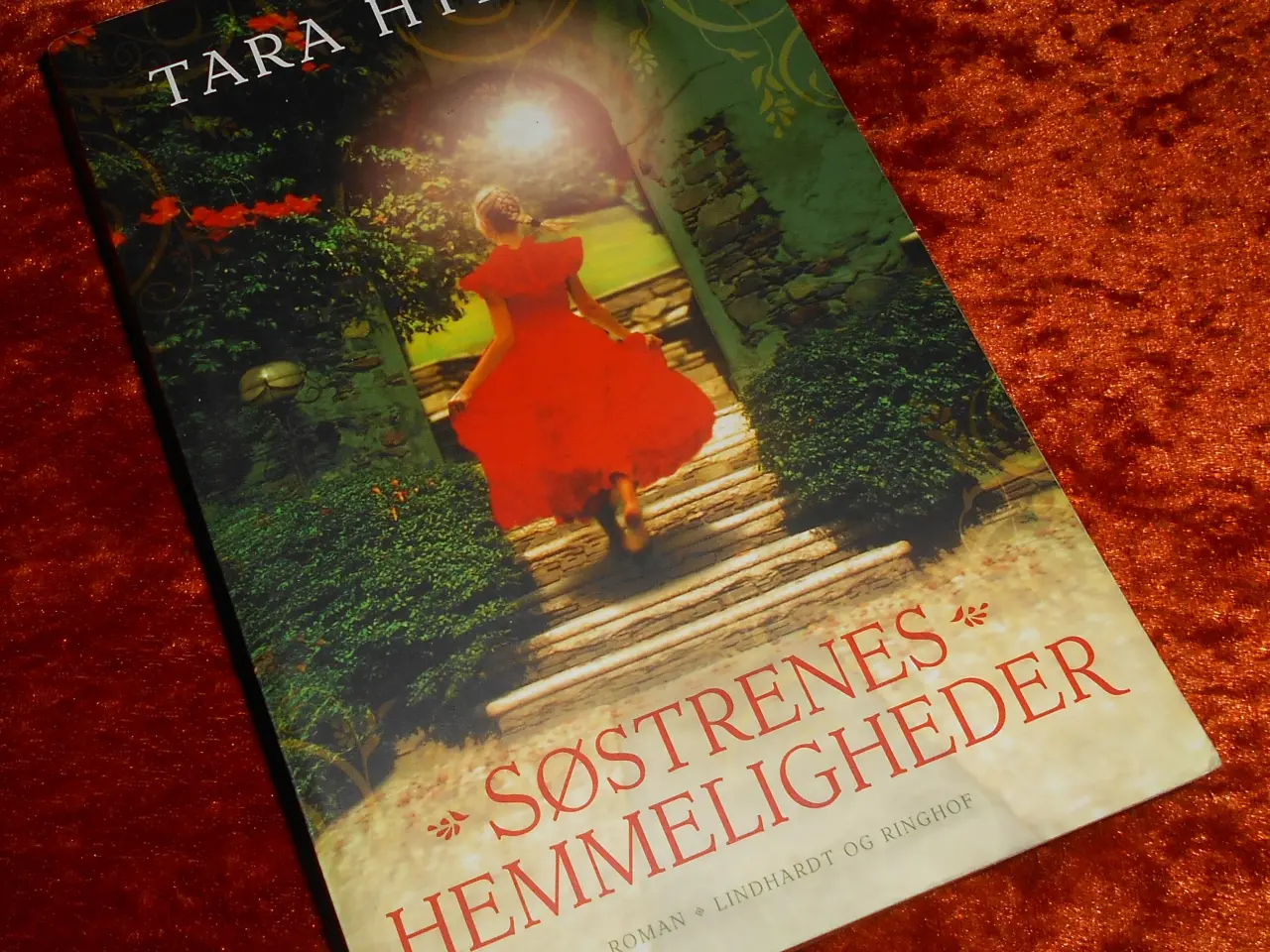 Billede 1 - Søstrenes hemmeligheder, Tara Hyland