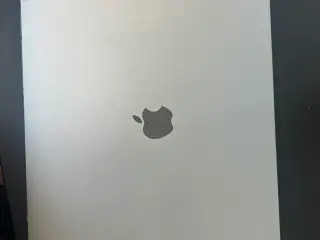 MacBook Pro 2018, 15-inch (virker som ny)