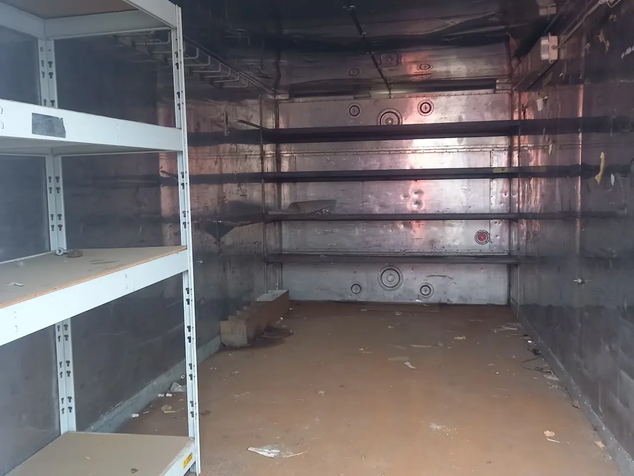 Billede 2 - 20 fods container isoleret