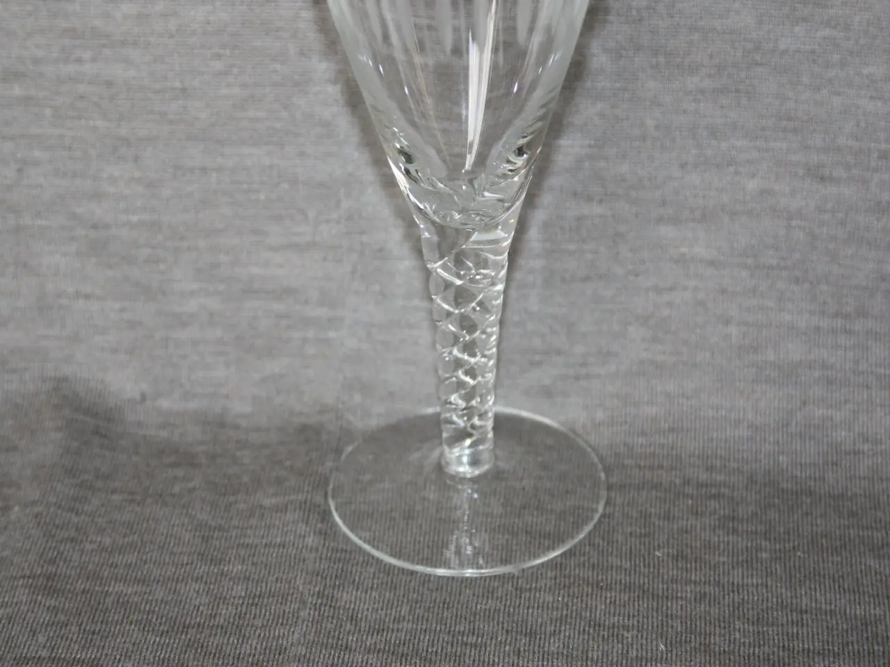 Billede 3 - Amager Twist vin glas 18,5 cm fra Holmegaard