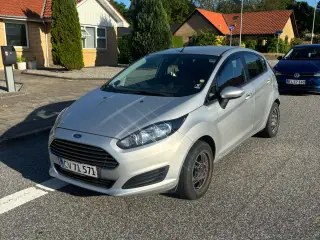 Ford Fiesta 5d til salg!