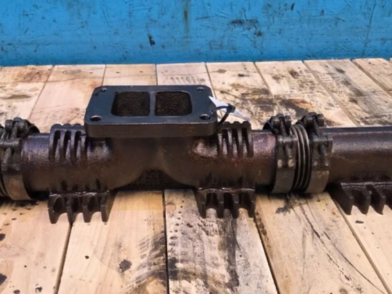 Billede 4 - Case 9120 Udstødningsmanifold 504046508