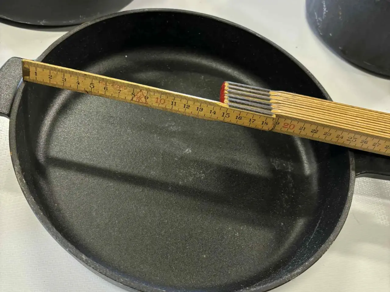 Billede 3 - Gastrotools Støbejerns gryder og pande