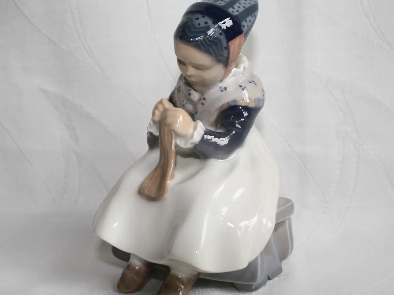 Billede 1 - Lille amagerpige, Figur fra Royal Copenhagen