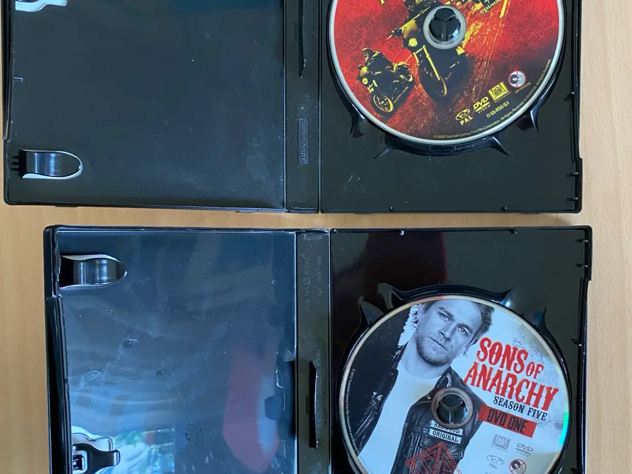 Billede 2 - Sind og anarchy - sæson 2 & 5 (DVD)