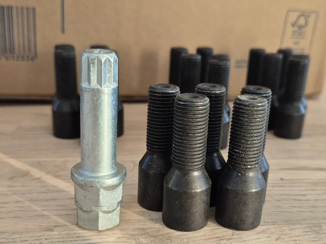 Billede 1 - Tunerbolte M14x1.5 til VW og Audi