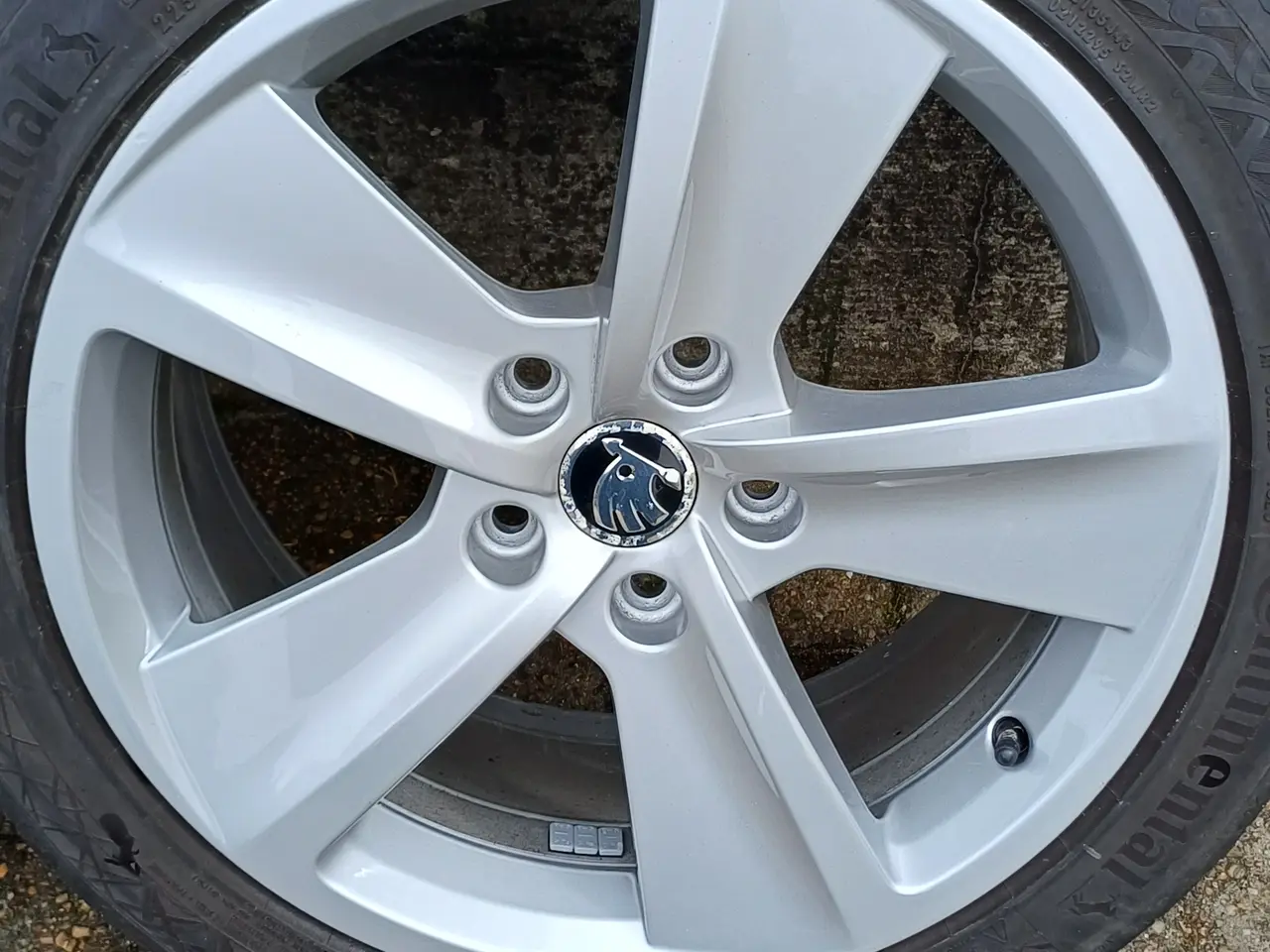 Billede 5 - 17" originale Skoda fælge