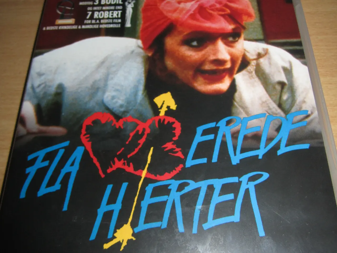 Billede 1 - BYD. FLAMBEREDE HJERTER.  Prod.år. 1986.