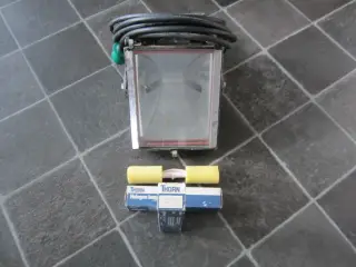 Arbejds lampe Hallogen 220 V. 500 W.