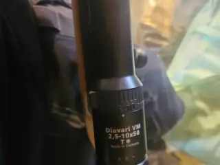 Zeiss Diavari v 2,5-10x50 t* med Blaser Montage