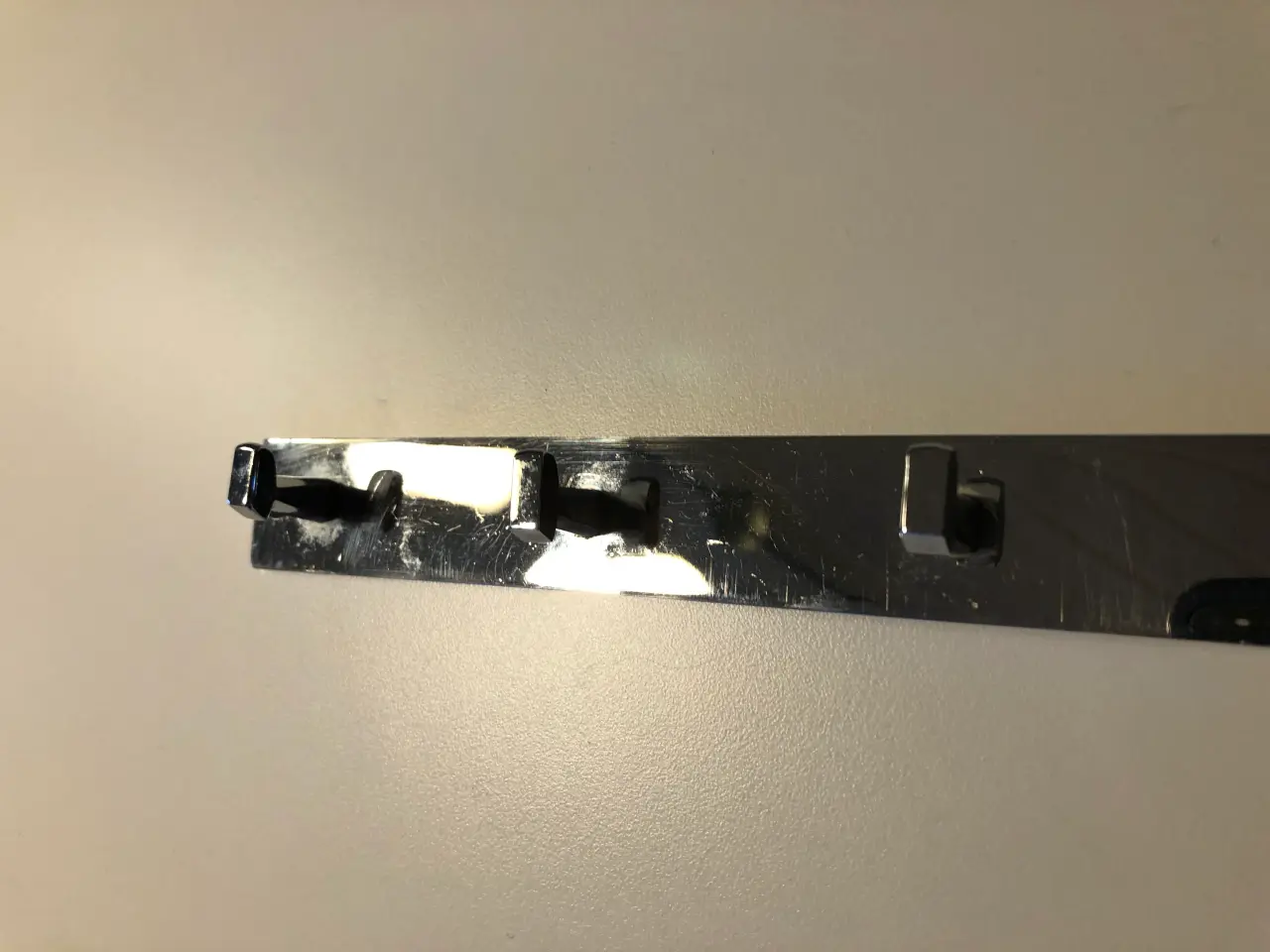 Billede 4 - Forkromet knagerække 32 cm